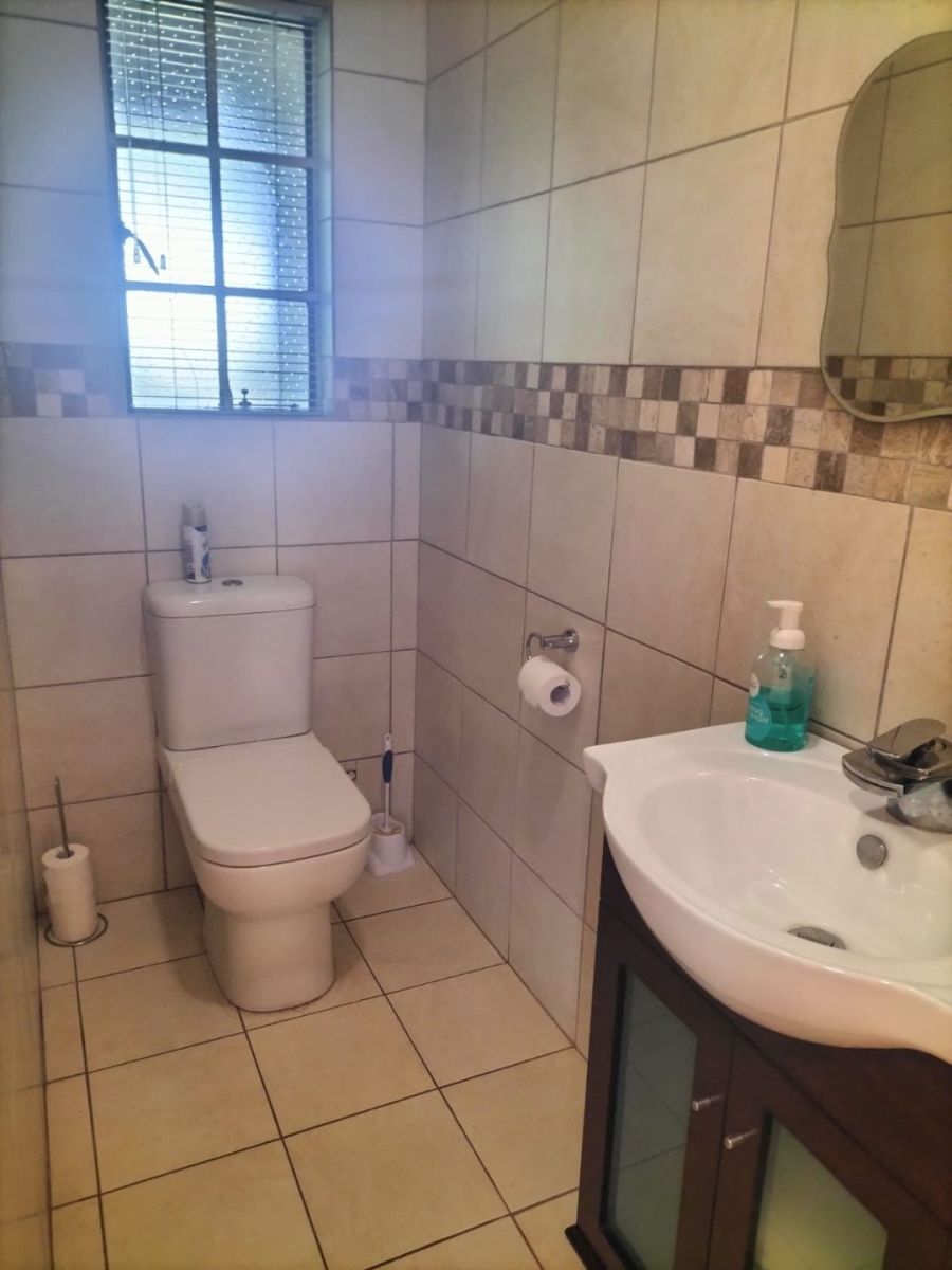 4 Bedroom Property for Sale in Pentagon Park Free State